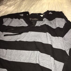 Men’s guess t shirt with zipper